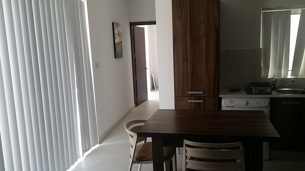 Paceville Montecarlo Apartments Сент Джулианс Номер фото