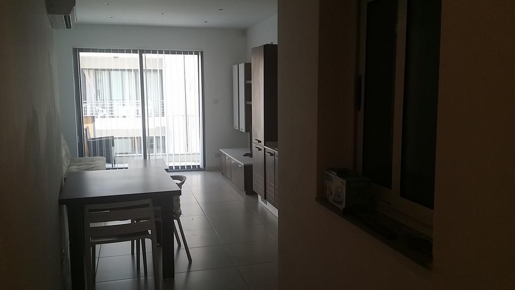 Paceville Montecarlo Apartments Сент Джулианс Номер фото
