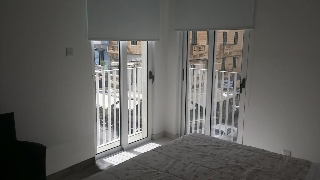 Paceville Montecarlo Apartments Сент Джулианс Номер фото